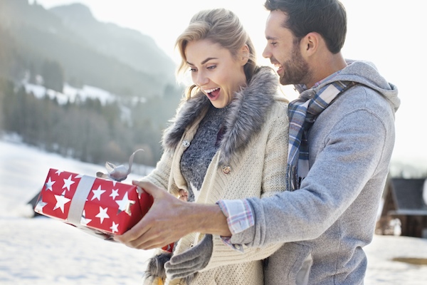 romantic gifts for her couple